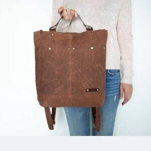 CARRY GOODS CO URBANIST CONVERTIBLE LAPTOP BACKPACK IN CINNAMON BROWN